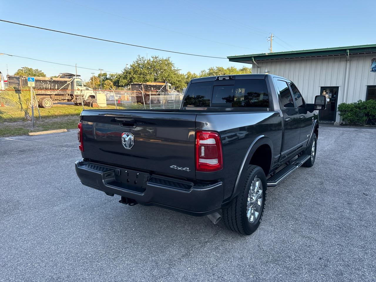 RAM 2500 Limited Crew Cab SWB 4WD 2023