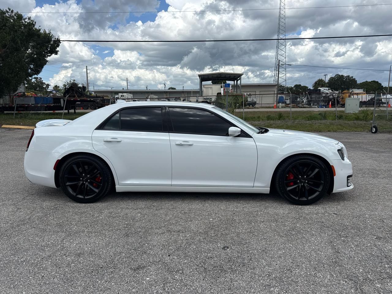 Chrysler 300 C 2023