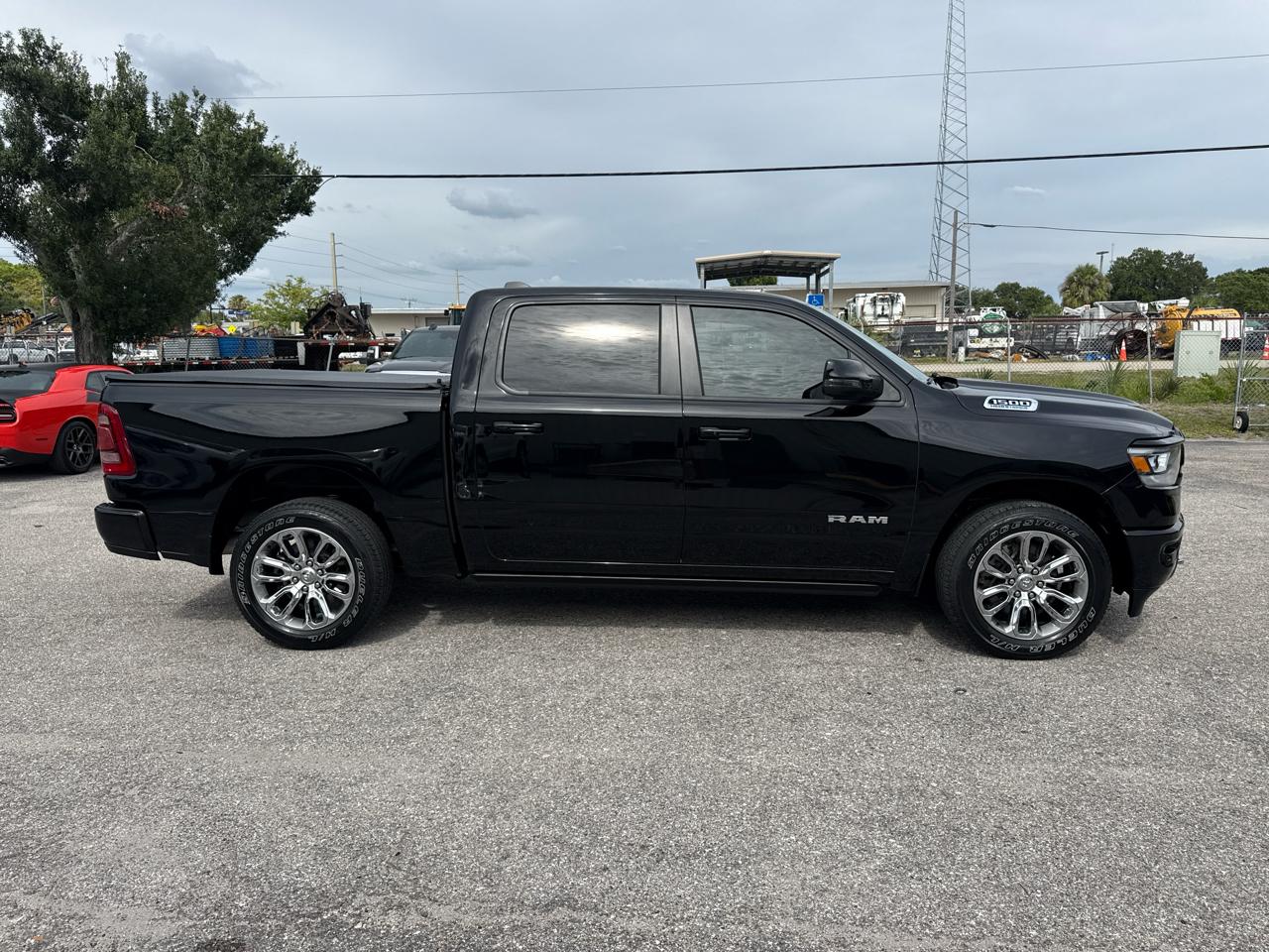 RAM 1500 Laramie Crew Cab SWB 2WD 2023