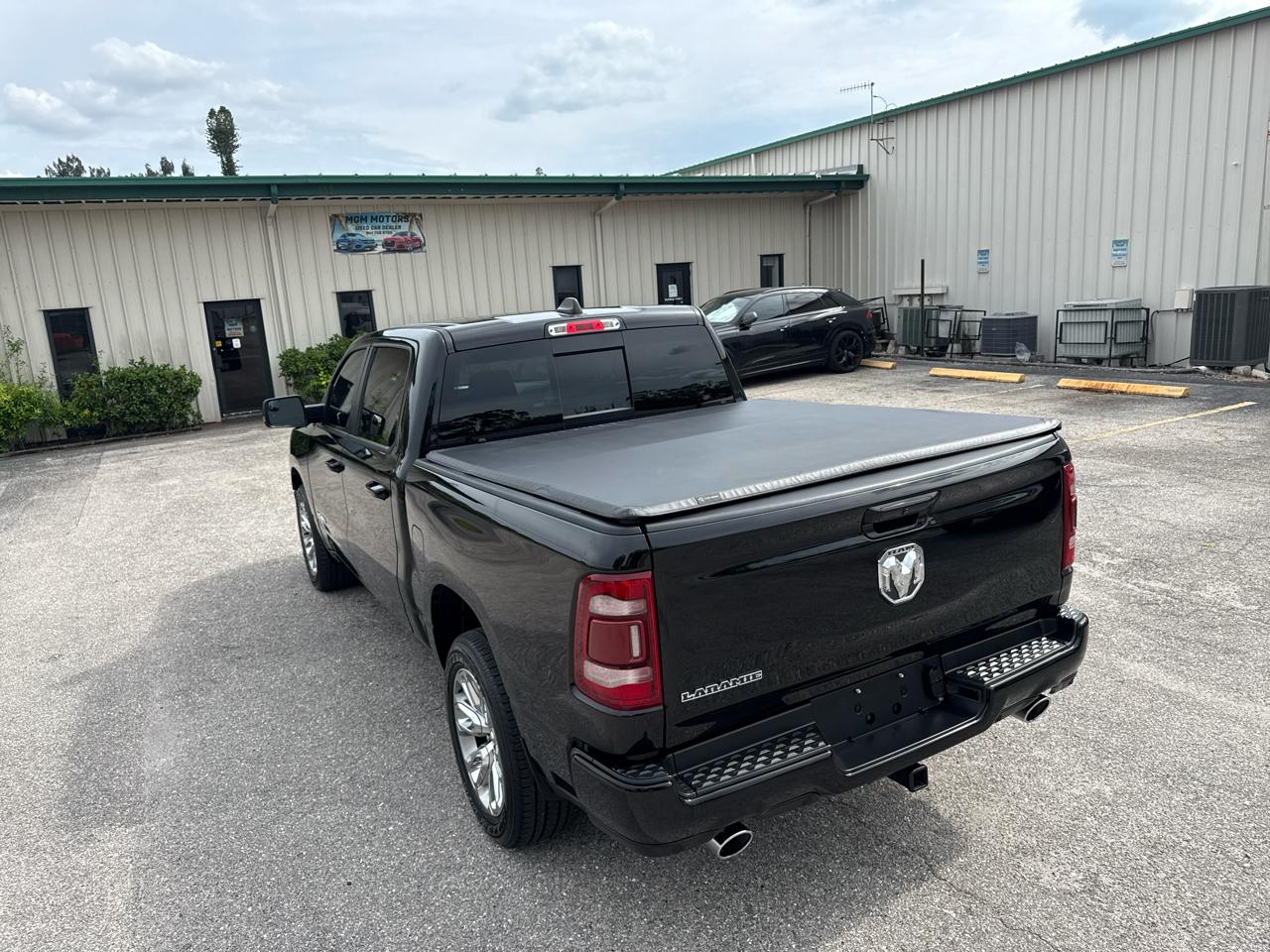RAM 1500 Laramie Crew Cab SWB 2WD 2023