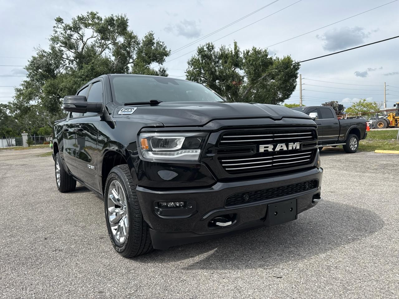 RAM 1500 Laramie Crew Cab SWB 2WD 2023