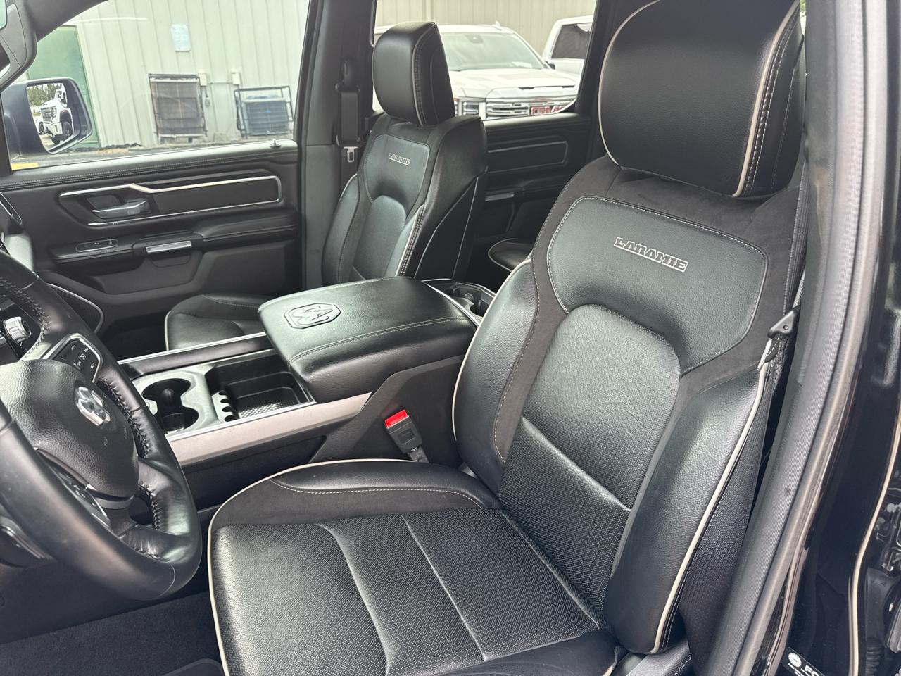 RAM 1500 Laramie Crew Cab SWB 2WD 2023