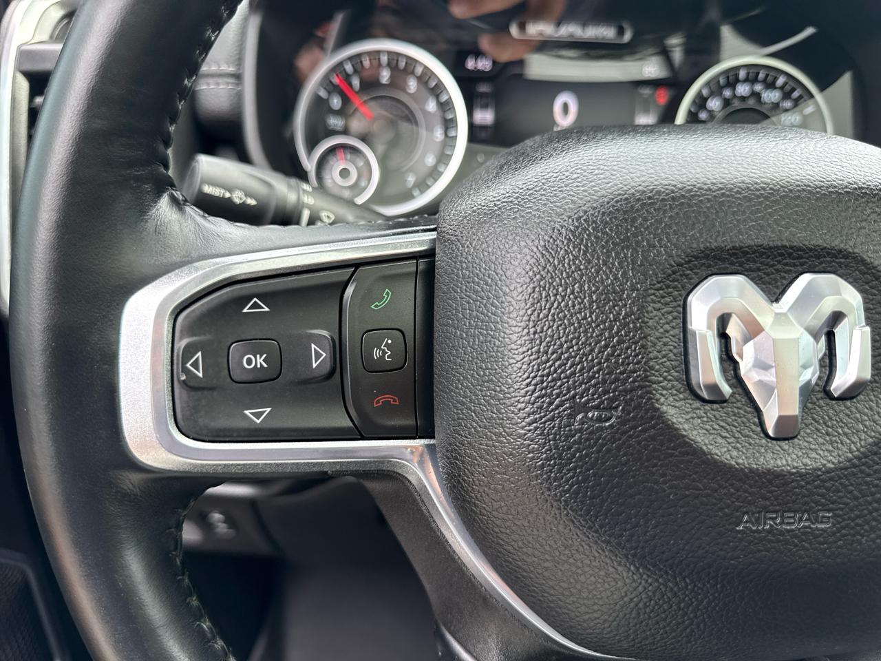 RAM 1500 Laramie Crew Cab SWB 2WD 2023