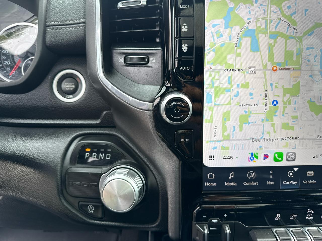 RAM 1500 Laramie Crew Cab SWB 2WD 2023