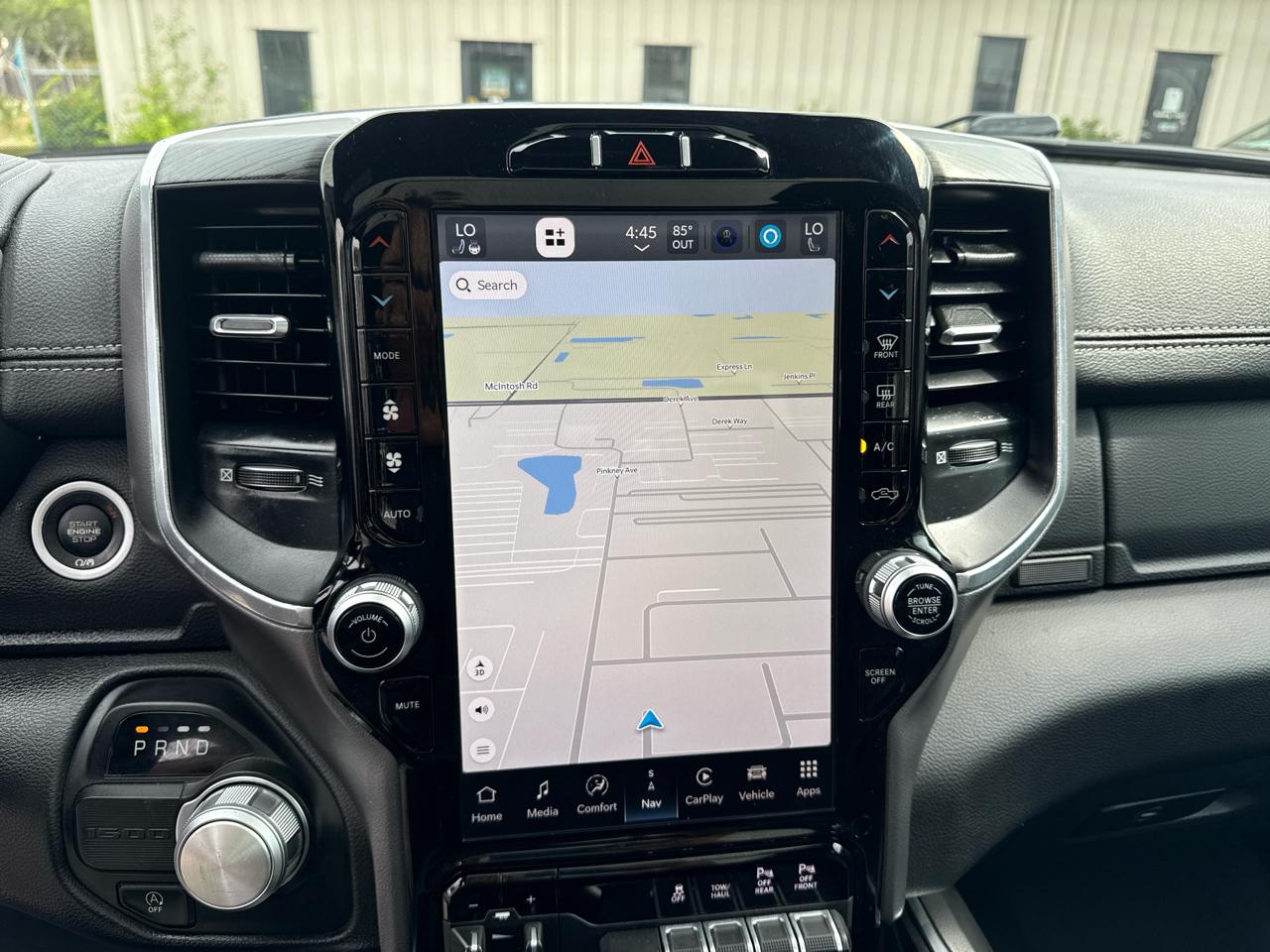 RAM 1500 Laramie Crew Cab SWB 2WD 2023
