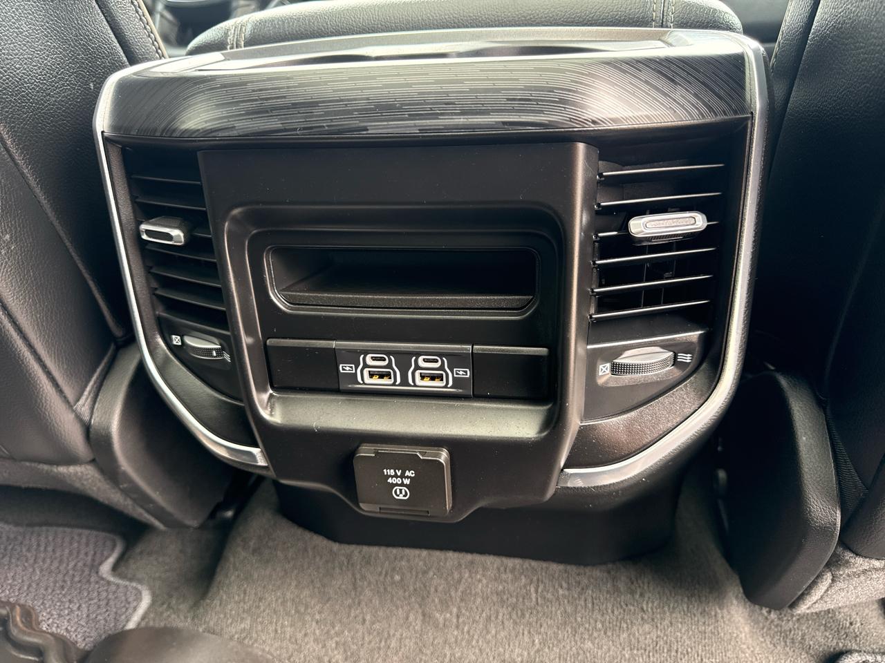 RAM 1500 Laramie Crew Cab SWB 2WD 2023