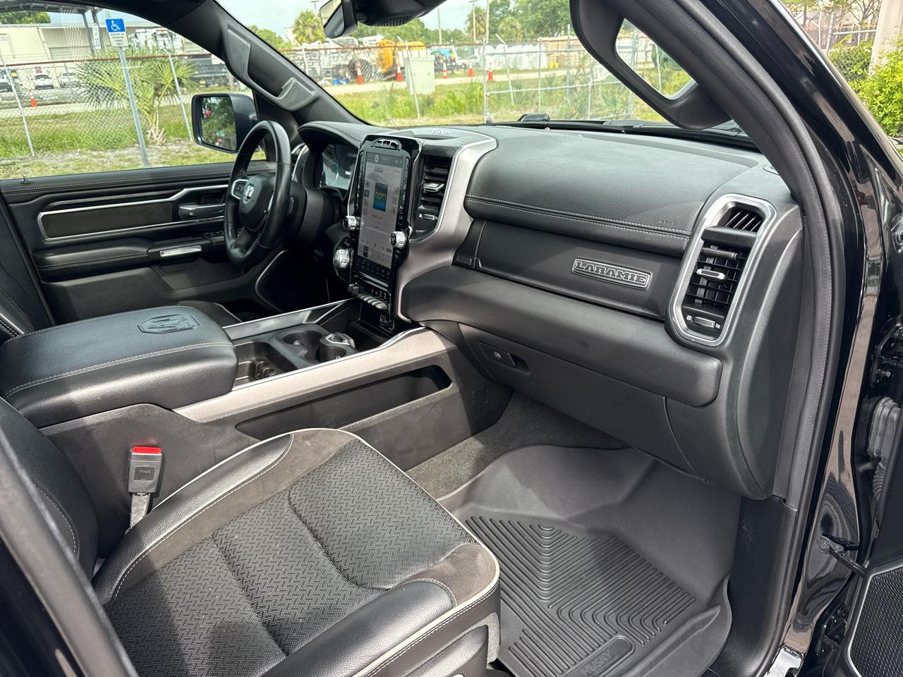 RAM 1500 Laramie Crew Cab SWB 2WD 2023