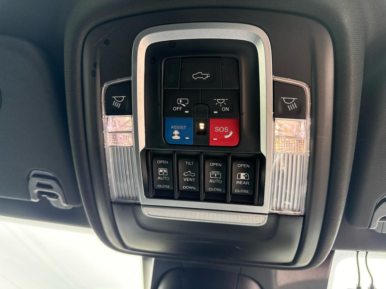 RAM 1500 Laramie Crew Cab SWB 2WD 2023