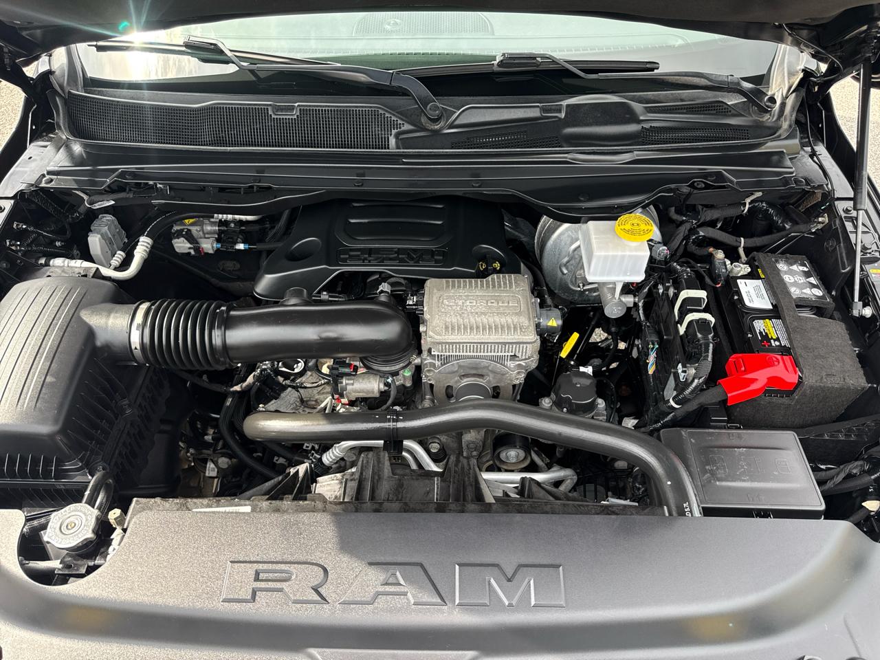 RAM 1500 Laramie Crew Cab SWB 2WD 2023
