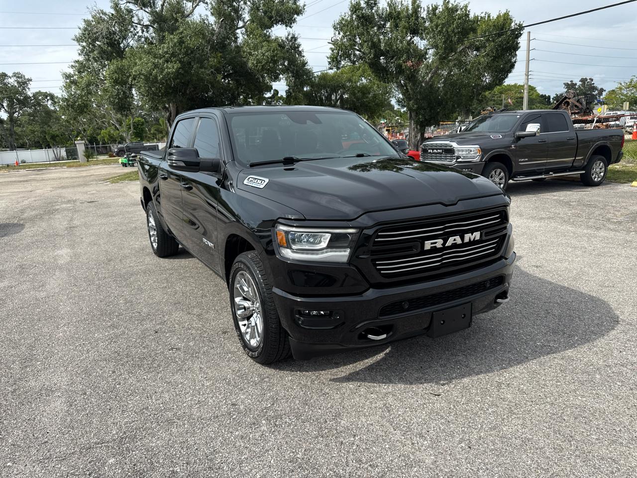 RAM 1500 Laramie Crew Cab SWB 2WD 2023