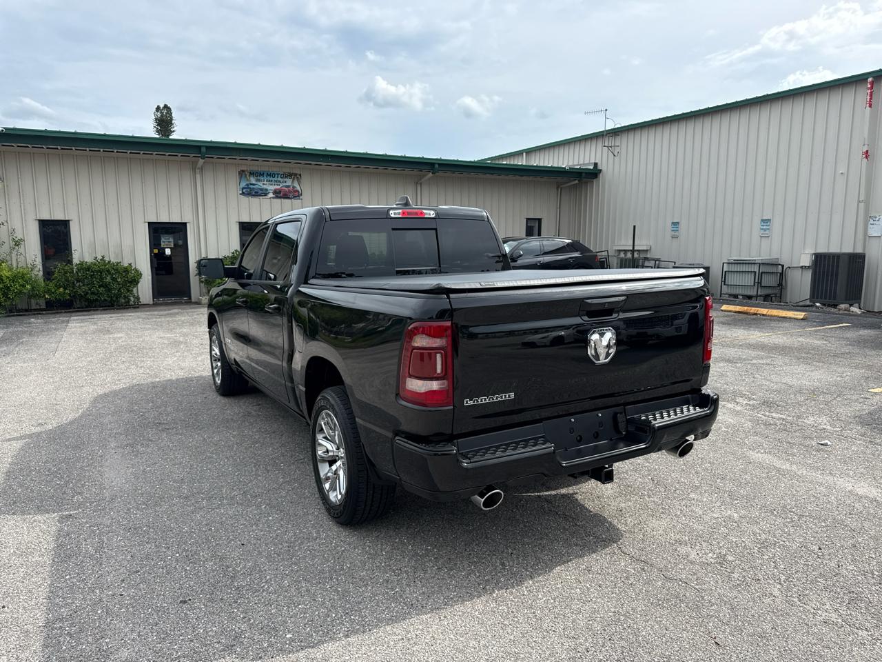 RAM 1500 Laramie Crew Cab SWB 2WD 2023