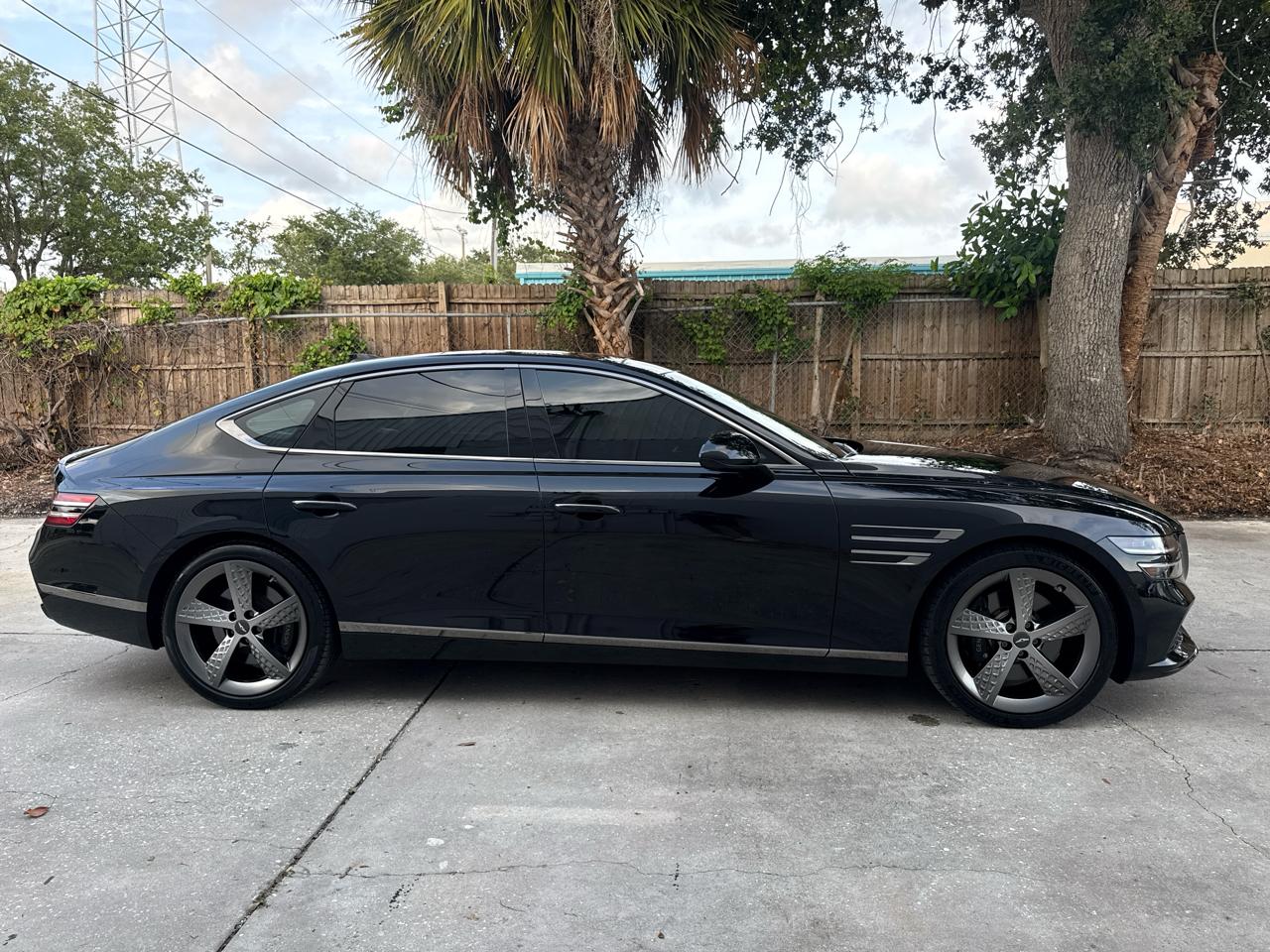 Genesis G80  2023