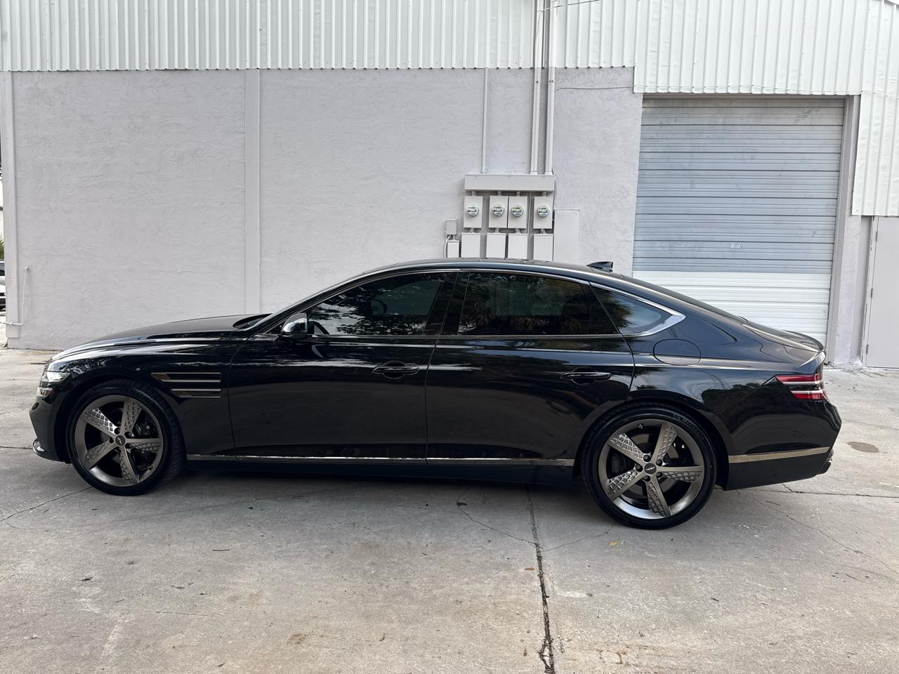 Genesis G80  2023