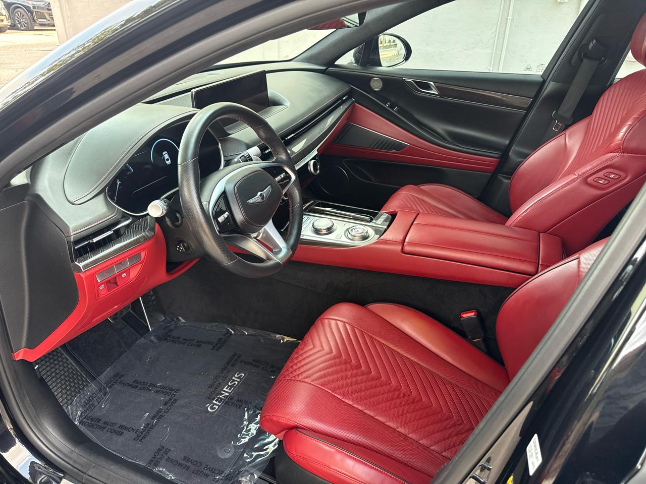 Genesis G80  2023