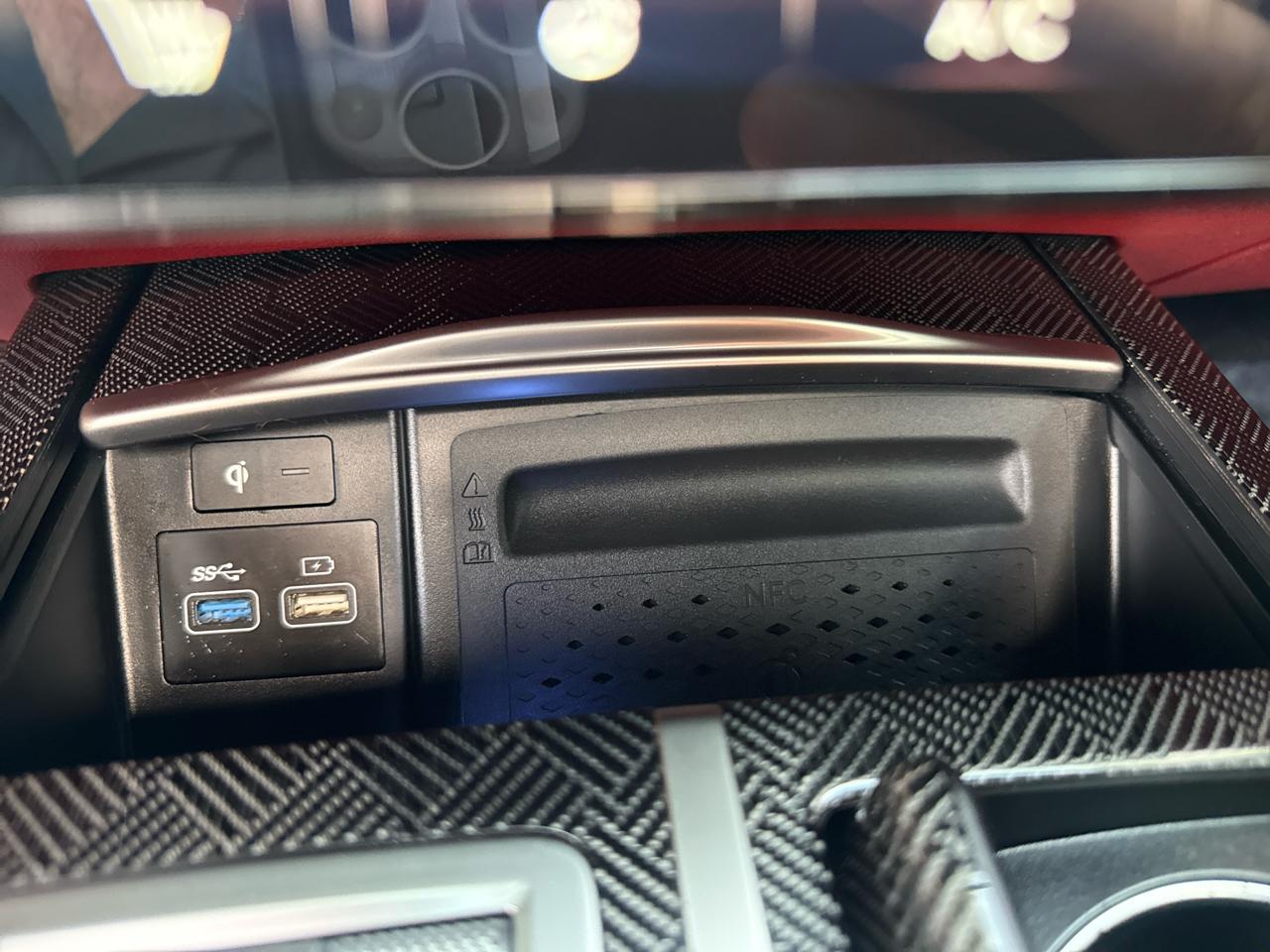 Genesis G80  2023