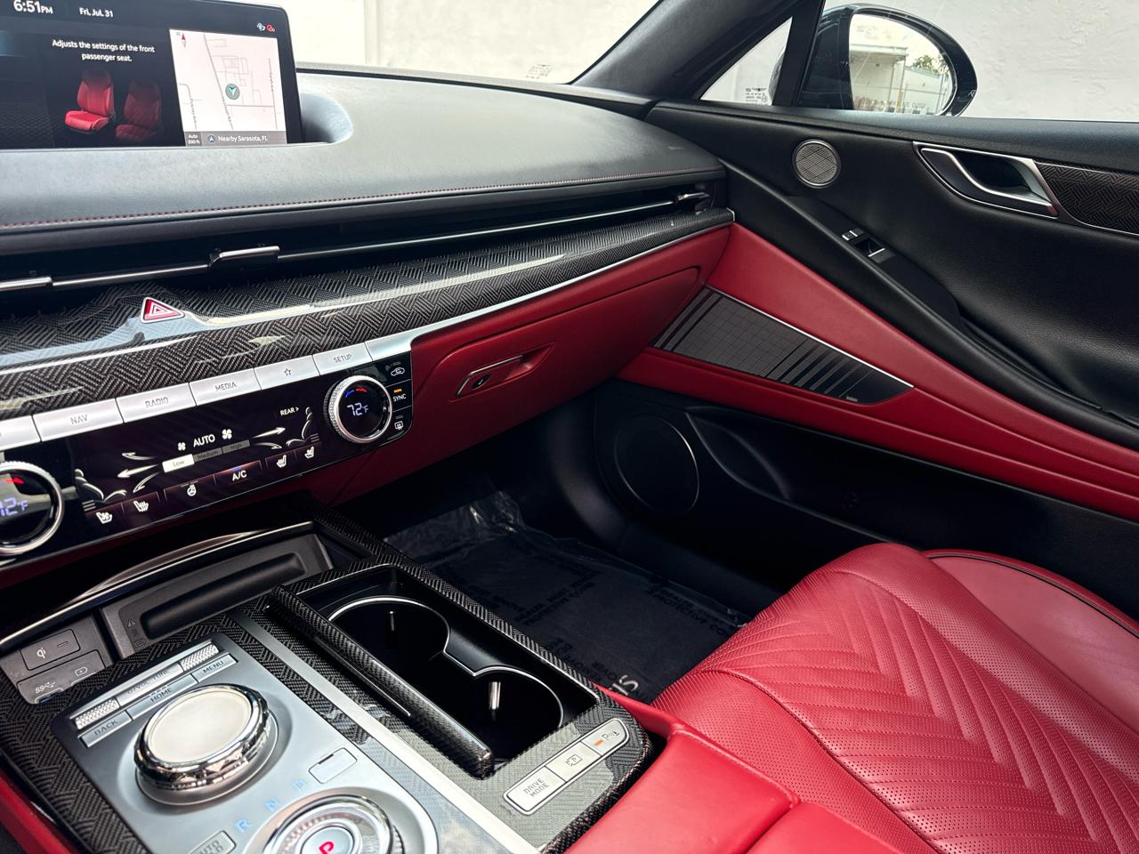 Genesis G80  2023