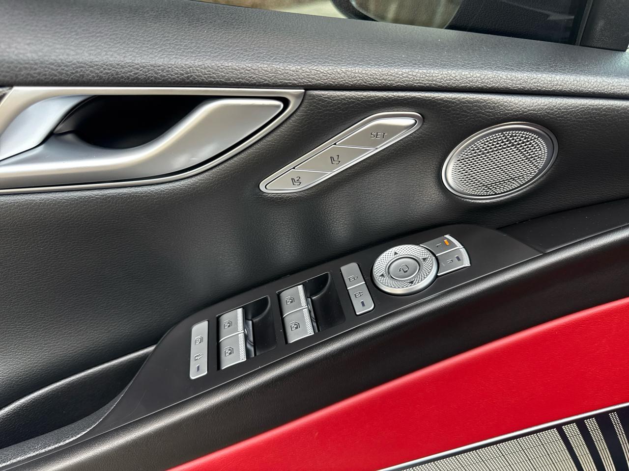 Genesis G80  2023