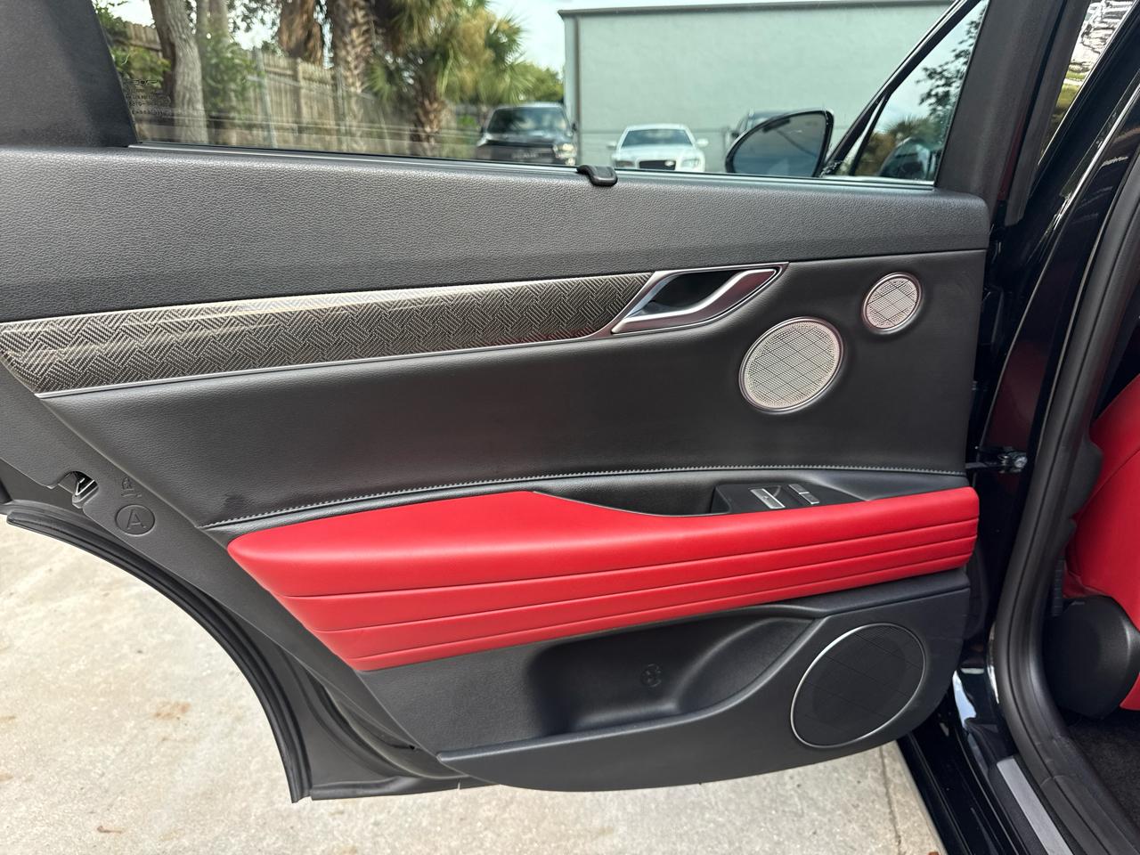 Genesis G80  2023
