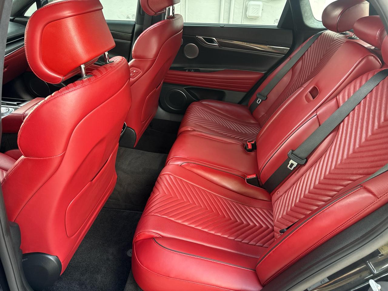 Genesis G80  2023