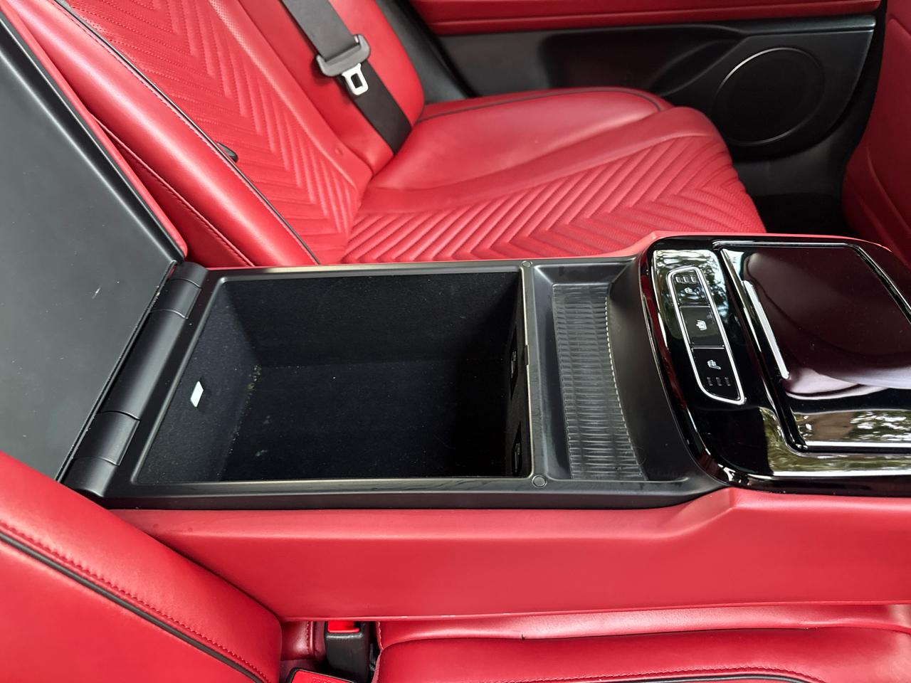 Genesis G80  2023