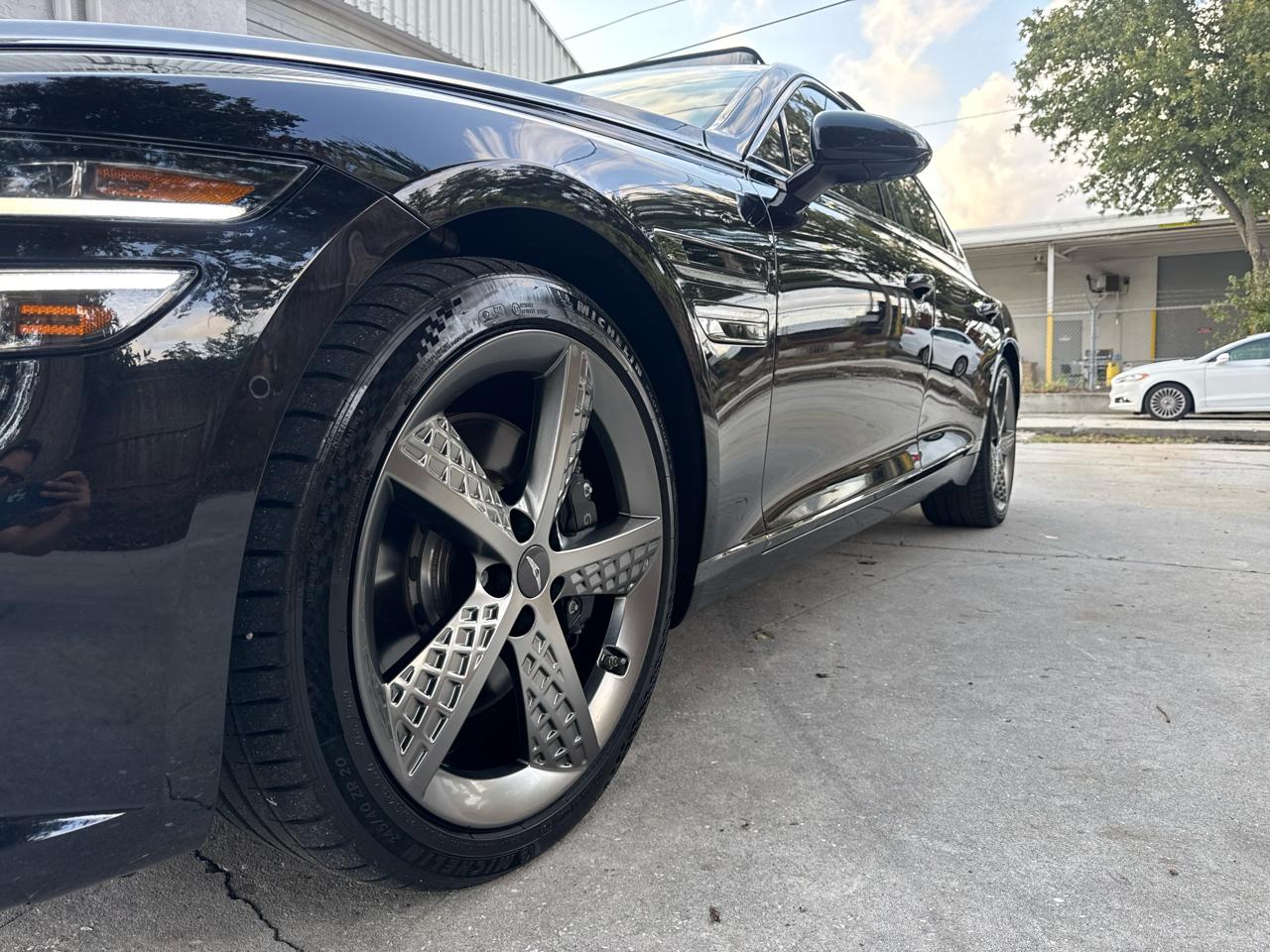 Genesis G80  2023