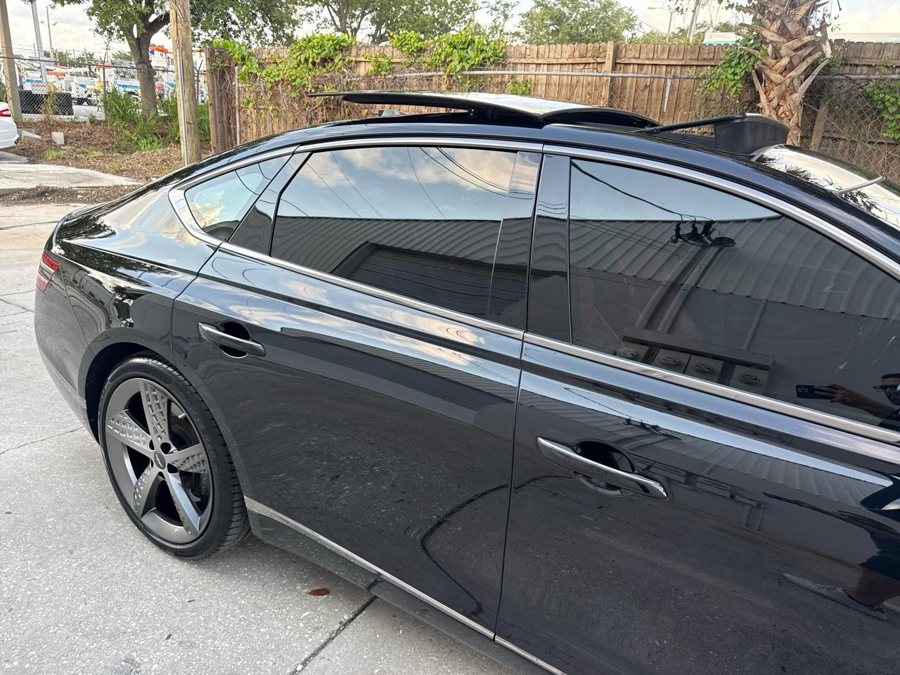 Genesis G80  2023