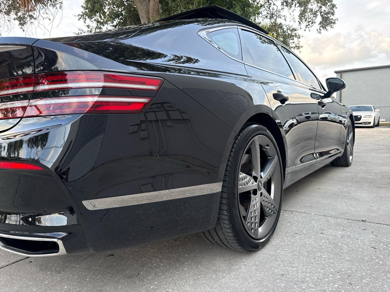 Genesis G80  2023