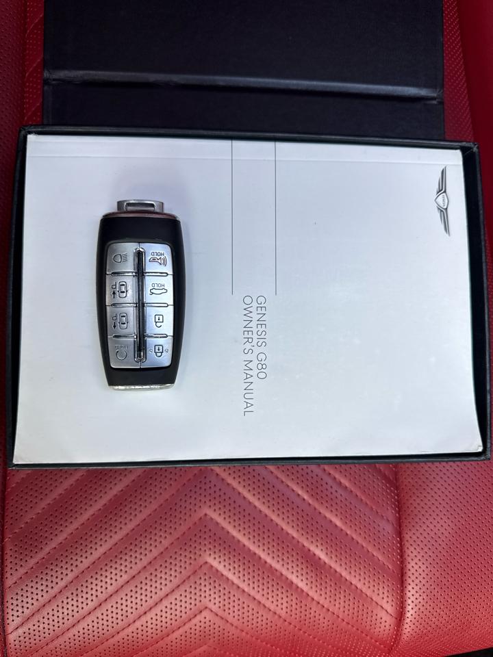 Genesis G80  2023