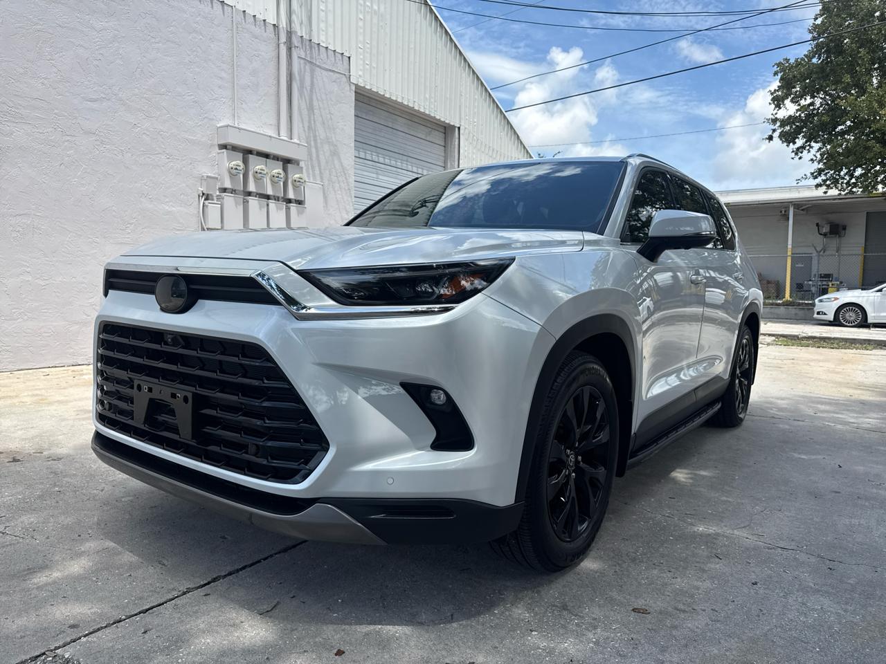 Toyota Grand Highlander Limited AWD 2024