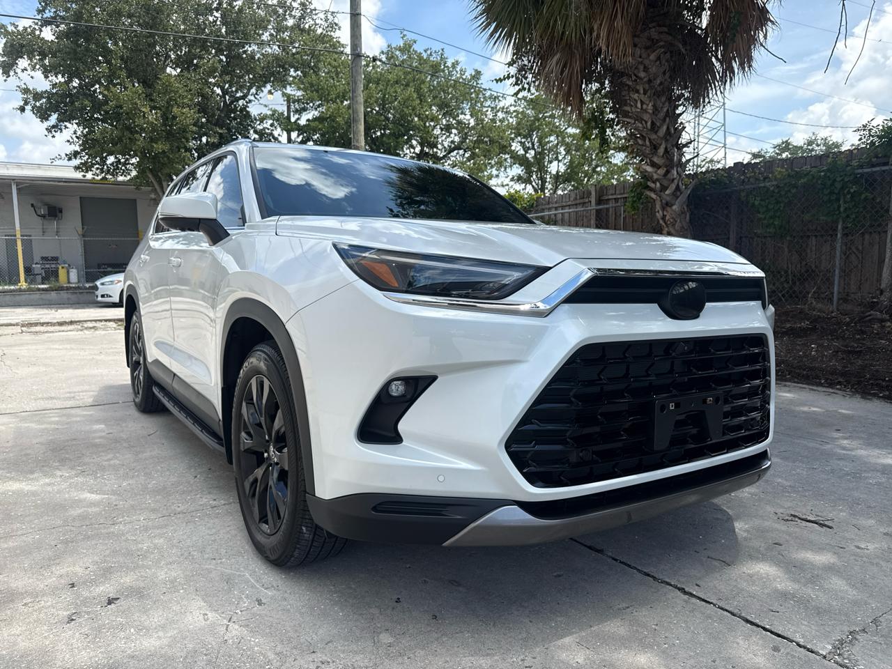 Toyota Grand Highlander Limited AWD 2024