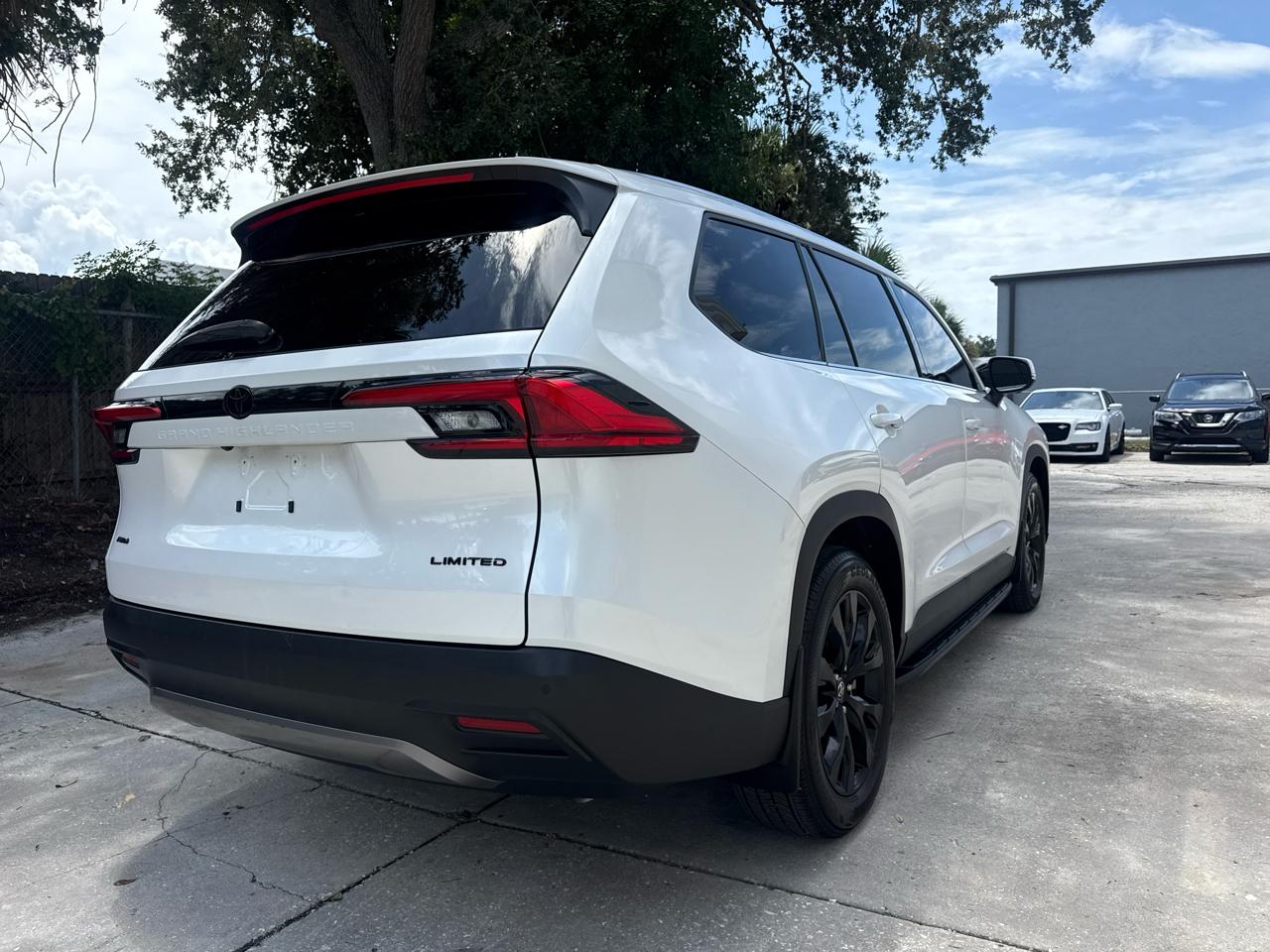 Toyota Grand Highlander Limited AWD 2024