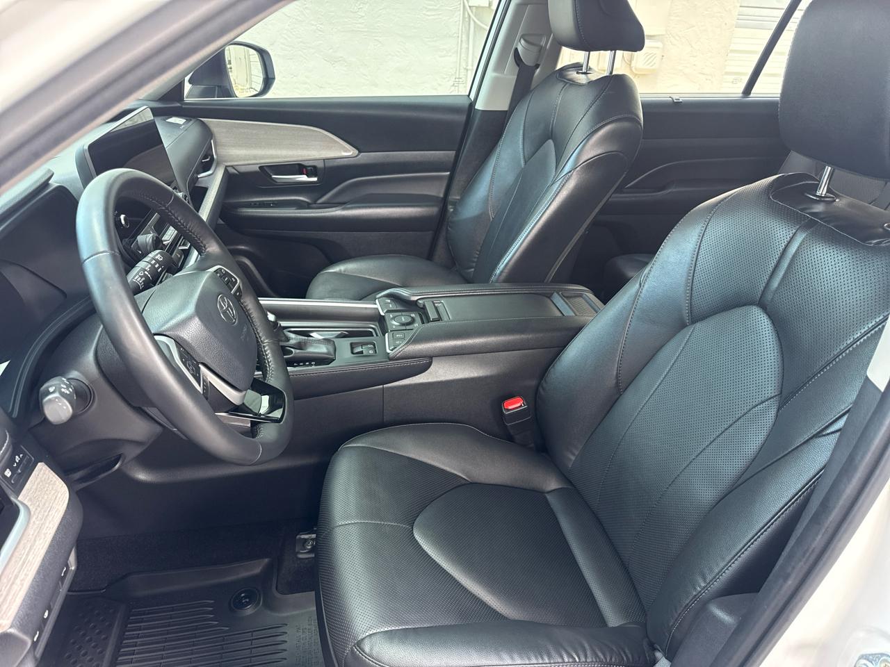 Toyota Grand Highlander Limited AWD 2024