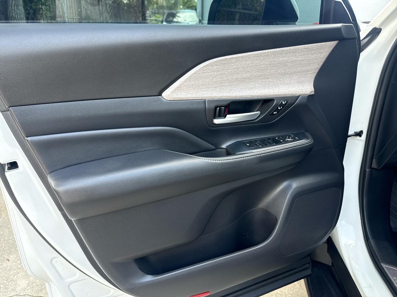 Toyota Grand Highlander Limited AWD 2024