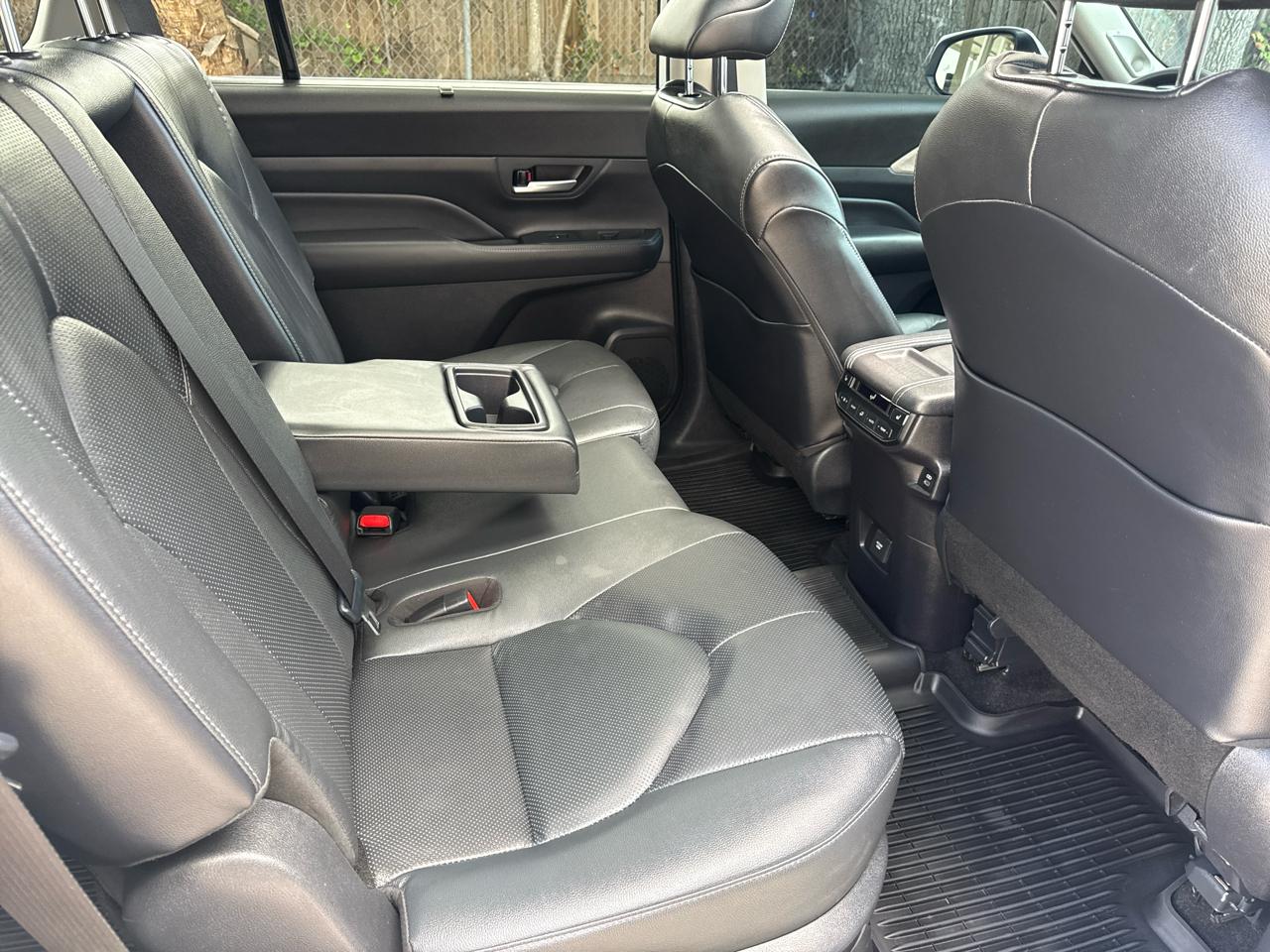 Toyota Grand Highlander Limited AWD 2024