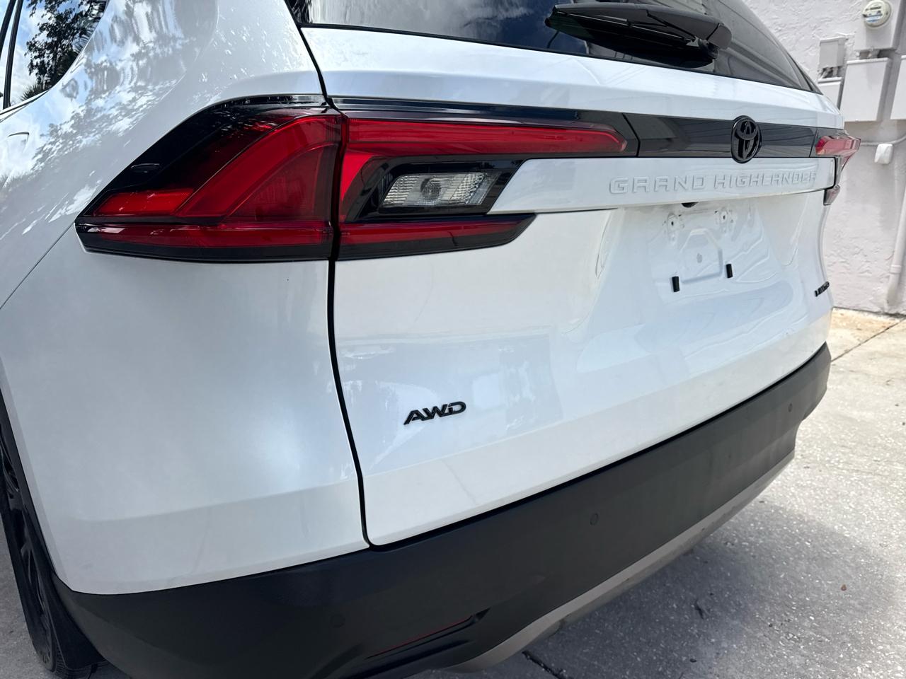 Toyota Grand Highlander Limited AWD 2024