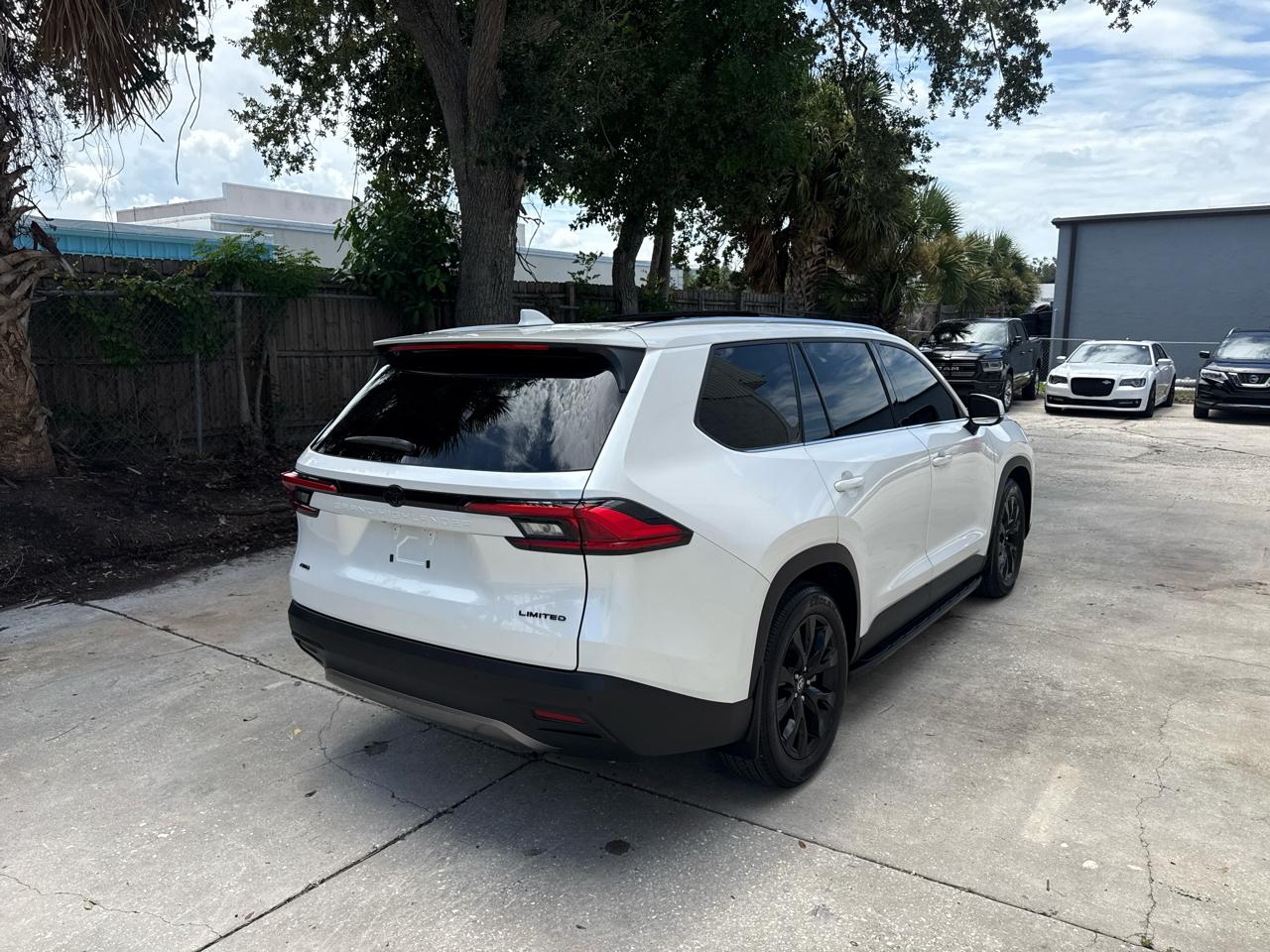 Toyota Grand Highlander Limited AWD 2024