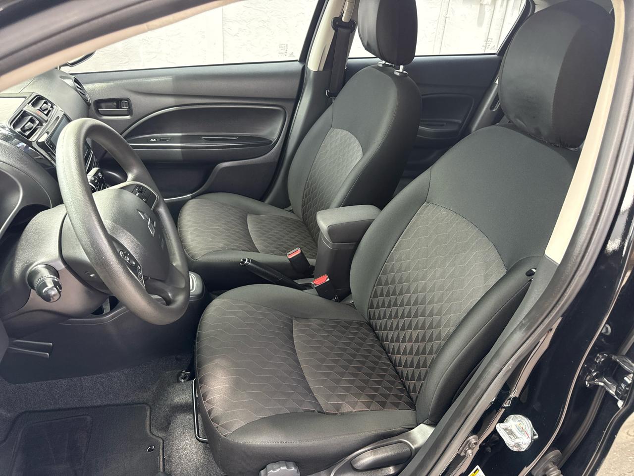 Mitsubishi Mirage ES 2024