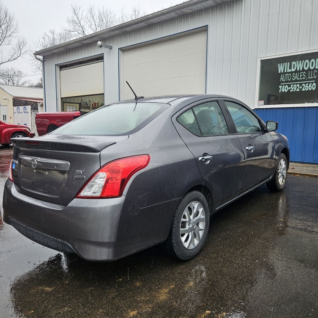 Nissan Versa  2018