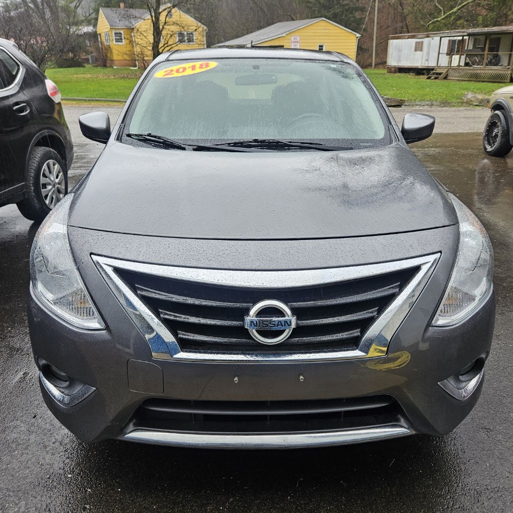Nissan Versa  2018