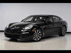 2016 Porsche Panamera 