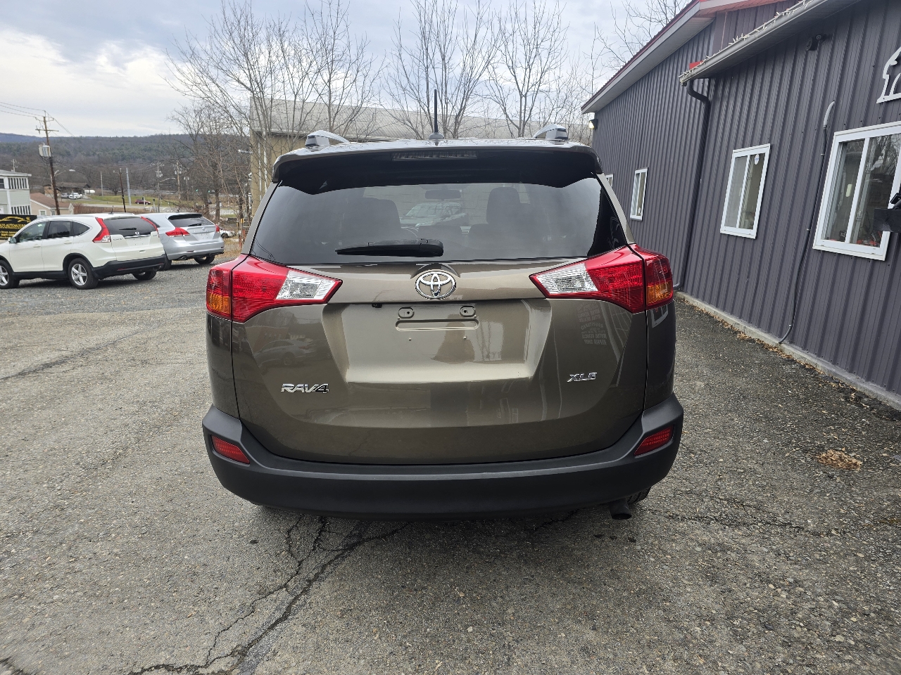 Toyota RAV4 4-Door 2WD 2014