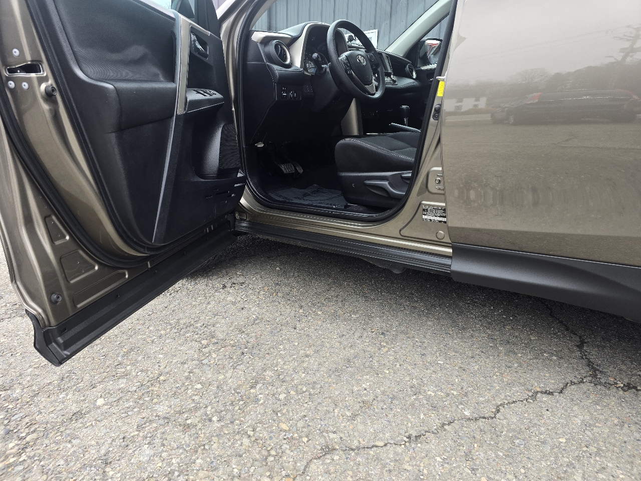 Toyota RAV4 4-Door 2WD 2014