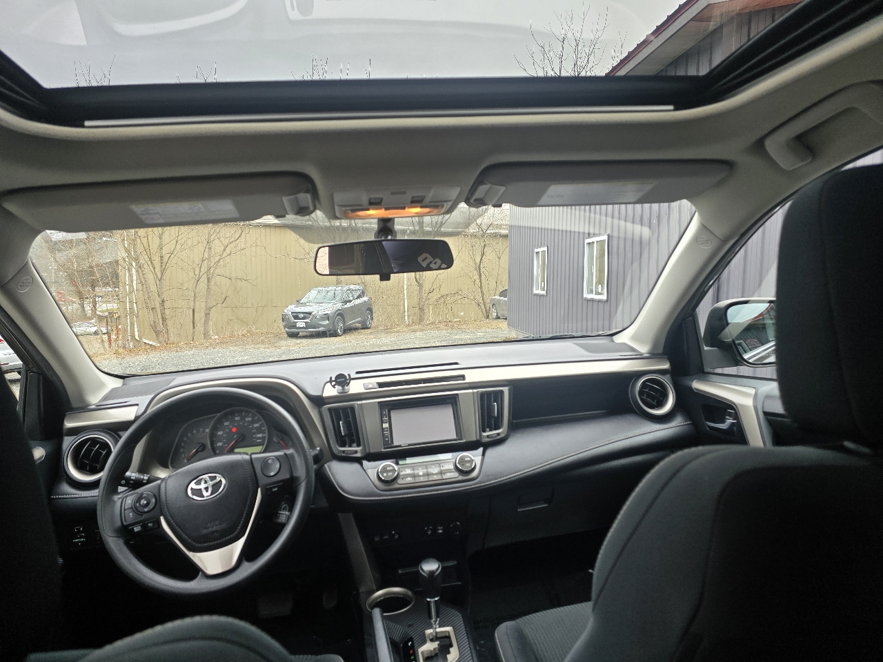 Toyota RAV4 4-Door 2WD 2014