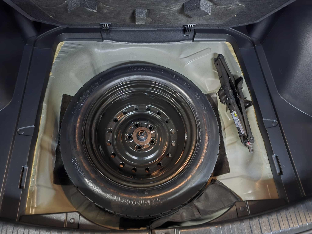 Honda CR-V LX 4WD 5-Speed AT 2012