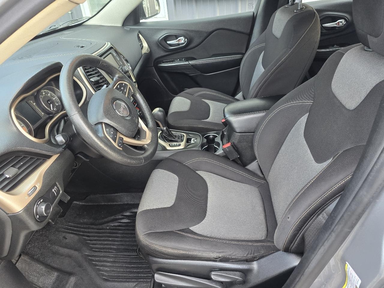 Jeep Cherokee Sport 4WD 2014