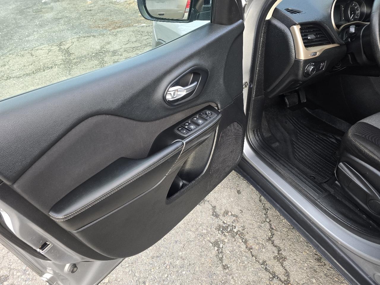 Jeep Cherokee Sport 4WD 2014