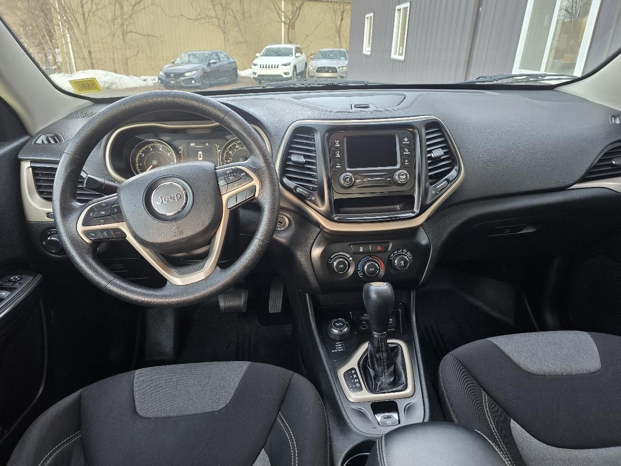 Jeep Cherokee Sport 4WD 2014