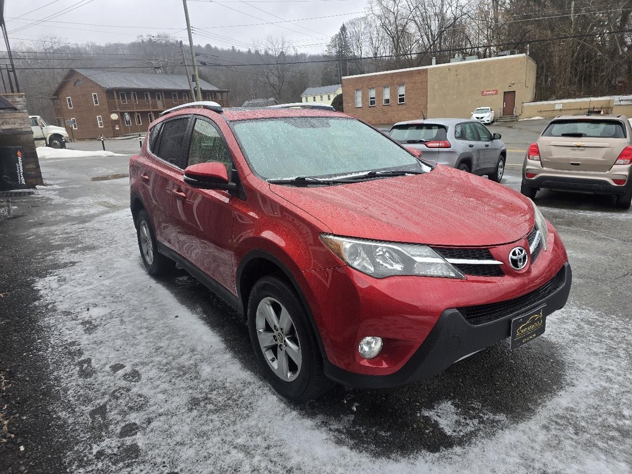 Toyota RAV4 AWD 4dr XLE (Natl) 2015