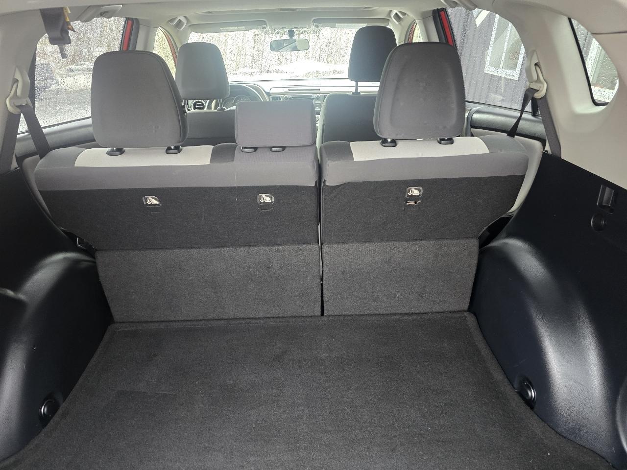 Toyota RAV4 AWD 4dr XLE (Natl) 2015