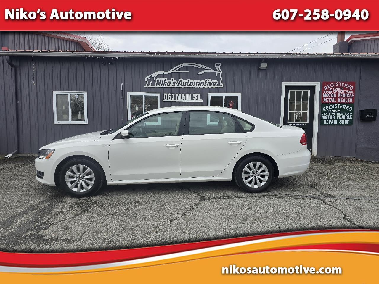 Volkswagen Passat 4dr Sdn 2.5L Auto Wolfsburg Edition PZEV 2013